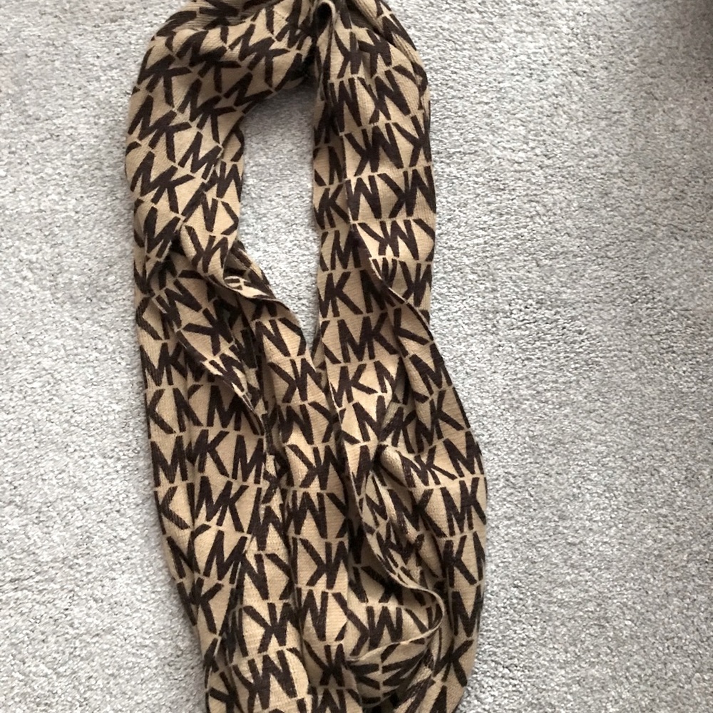 Michael Kors infinity scarf